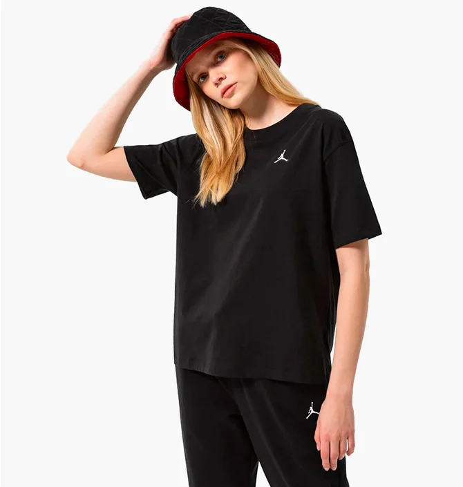 Футболка женская Air Jordan T-Shirt W J Essen Tee Core 22 Black DM5029-010