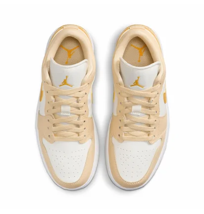 Кросівки жіночі Nike 1 Low White/Beige DC0774-170