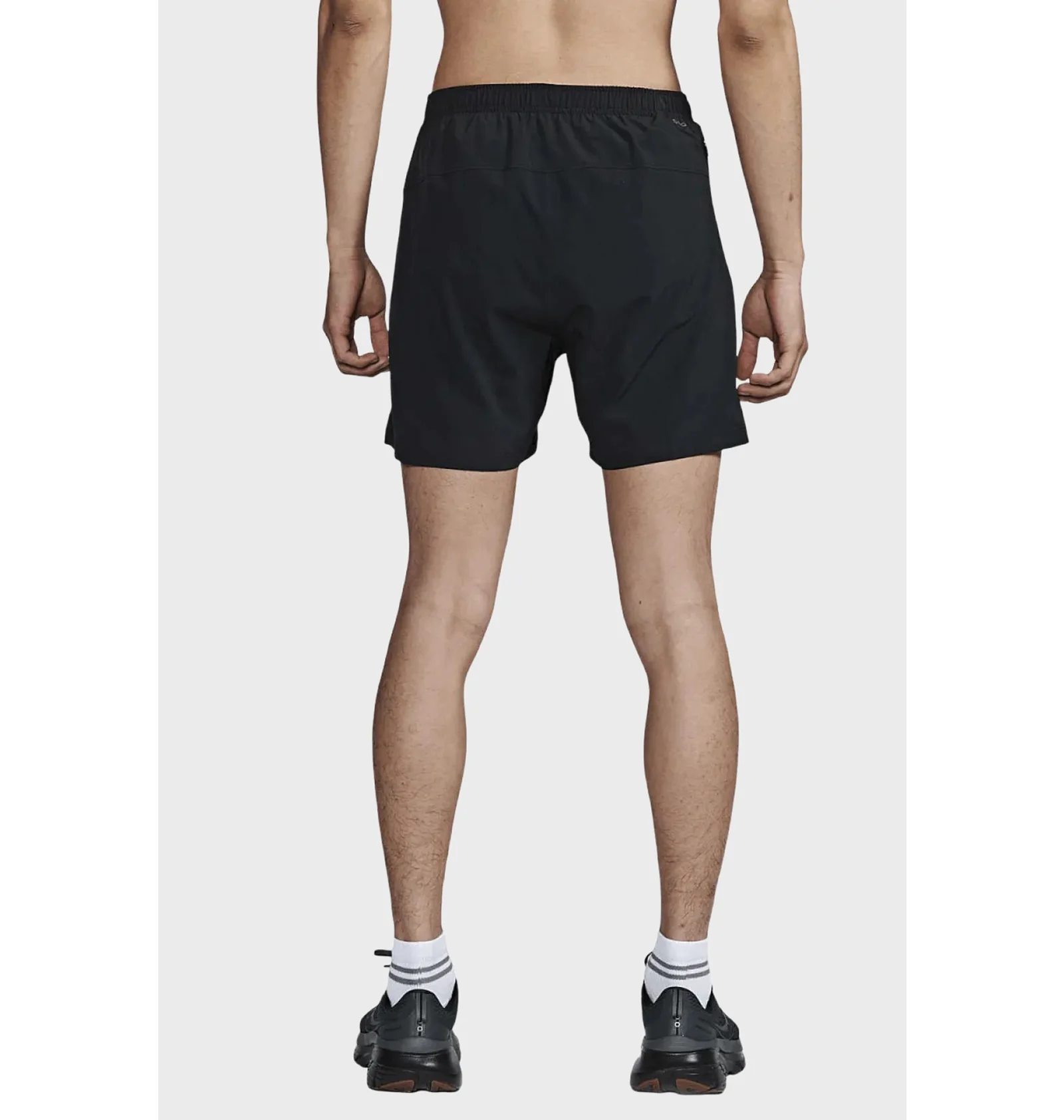 ᐉ Шорты мужские Saucony Outpace 5 Short Black SAM800410-BK