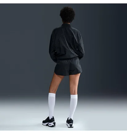 Шорты женские Nike Wr Wvn Mr 2 Ltwt Sht Black HM8402-010