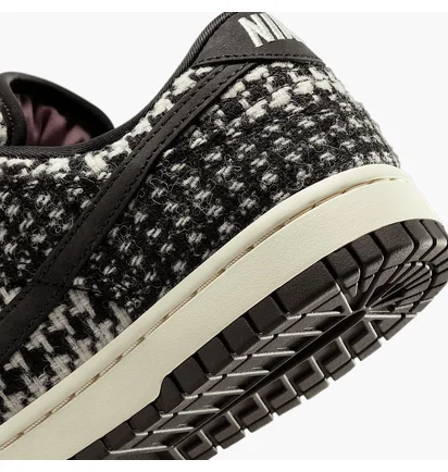 Кроссовки женские Nike Dunk Low Х Harris Tweed Black/White HQ5036-901