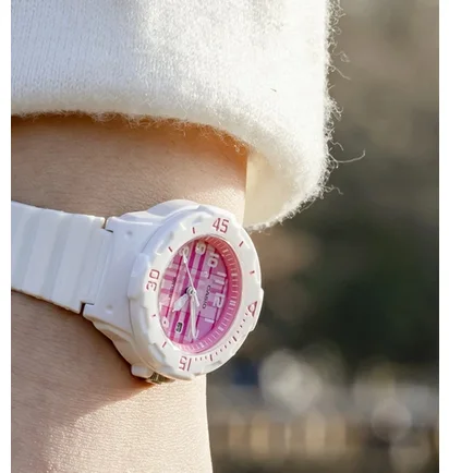 Часы женские Casio LRW-200H-4C