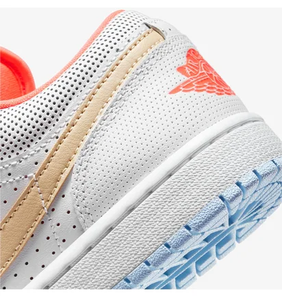 Кросівки жіночі Air Jordan 1 Low Se White Sesame White DC9509-100
