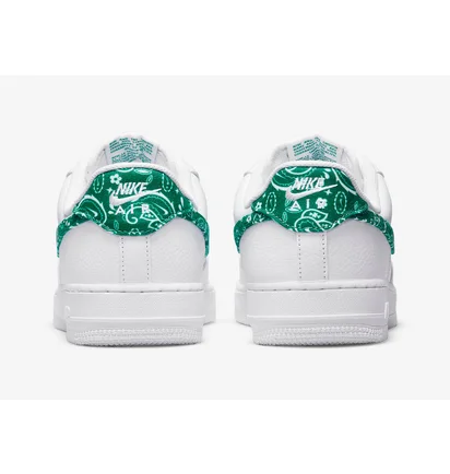 Кросівки жіночі Nike Air Force 1 Low '07 Essential White Green W White/Green DH4406-102