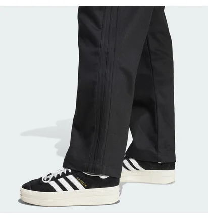 Джинсы женские Adidas Firebird Utility Black JX7594