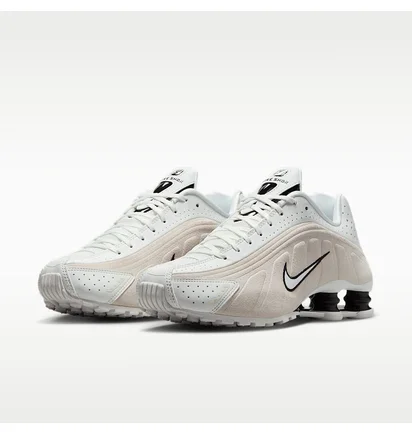 Кроссовки женские Nike Shox R4 WomenS Shoes Beige/White HQ7739-100
