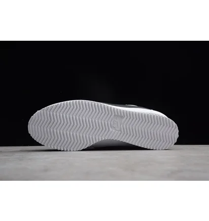 Кросівки жіночі Nike Wmns Classic Cortez Leather White 807471-101