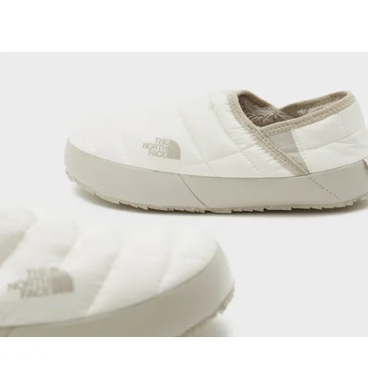 Тапочки женские The North Face Thermoball Traction Mule V White NF0A3V1H32F