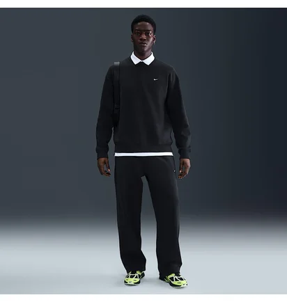 Свитшот мужской Nike Solo Swsh Crew Black HV1086-010