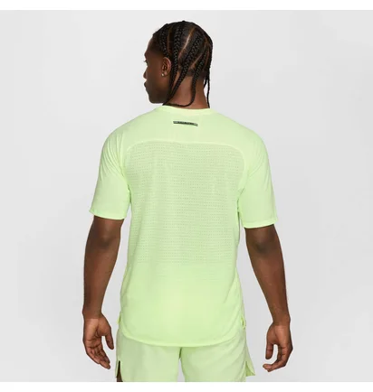 Футболка мужская Nike Dfadv Uv Solar Chase Green HJ3580-701