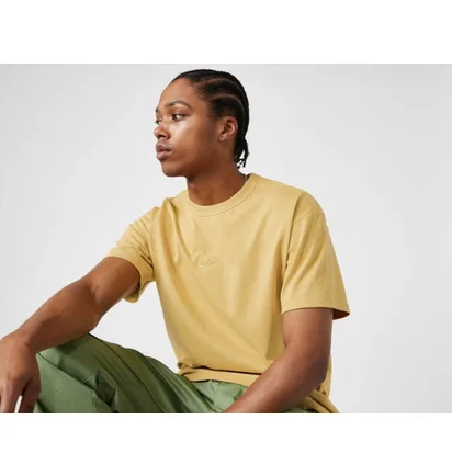 Футболка чоловіча Nike Nsw Premium Essentials T-Shirt Yellow DO7392-725
