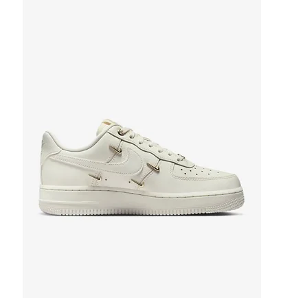 Кроссовки женские Nike Air Force 1 07 Lx Beige FV3654-111
