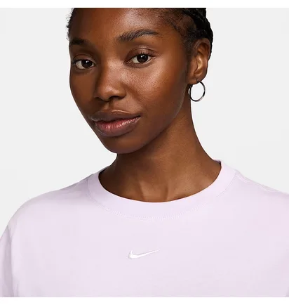 Футболка женская Nike Nsw Tee Essntl Lbr Violet FD4149-511