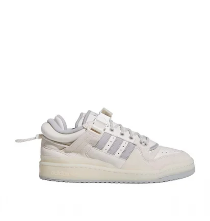 Кроссовки унисекс Adidas X Bad Bunny Forum Buckle Low Beige HQ2153