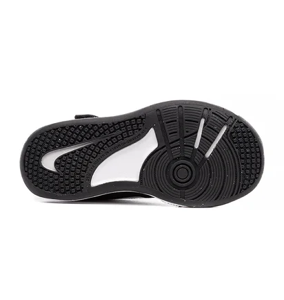 Кросівки дитячі Nike Omni Multi-Court Black DM9026-002