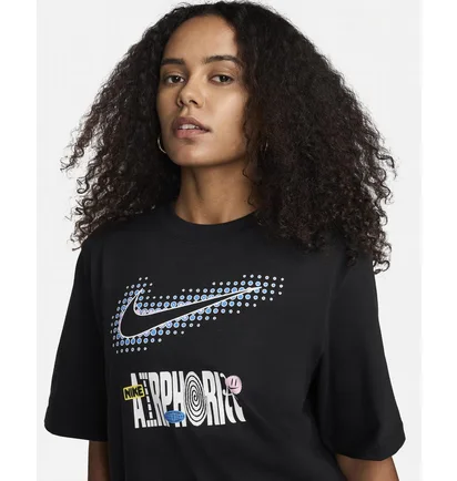 Футболка жіноча Nike T-Shirt Sportswear Black FV4262-010