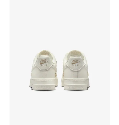 Кроссовки женские Nike Air Force 1 07 Lx Beige FV3654-111