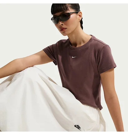 Футболка женская Nike Sportswear Tight Ribbed Short-Sleeve Brown HV4994-502