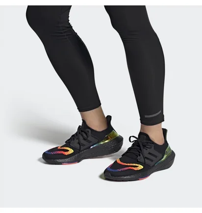 Кроссовки мужские Adidas Ultraboost 22 Running Shoes Black Hq0965