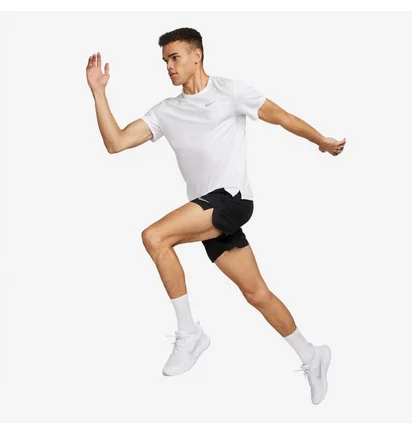 Футболка мужская Nike Dri-Fit Uv Miler T-Shirt White DV9315-100