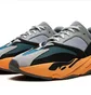 Кросівки чоловічі Adidas Yeezy 700 Grey/Black GW0296