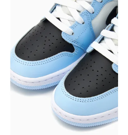 Кросівки дитячі Nike Air Jordan 1 Mid Ice Blue Gs Light Blue 555112-401