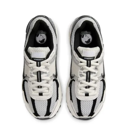 Кросівки жіночі Nike Air Zoom Vomero 5 Grey/White HQ1182-001