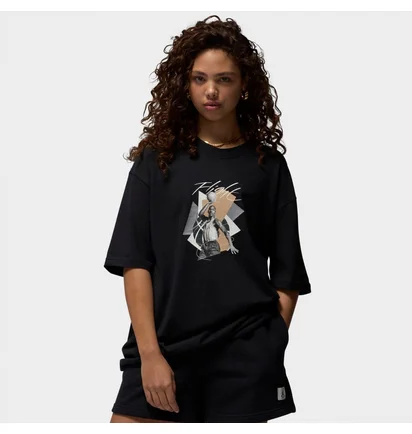 Футболка женская Nike Oversized Graphic T-Shirt Black FN5708-010