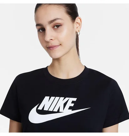 Футболка женская Nike Sportswear Essentials Black AT2783-010
