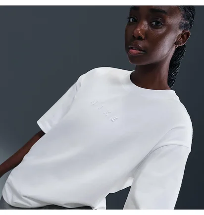 Футболка женская Nike Luxe Relax White HV4957-100