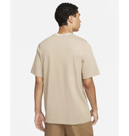 Футболка чоловіча Nike Sportswear Club Beige FB7309-247