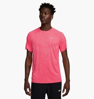 Футболка мужская Nike Stride MenS Dri-Fit A D V Short-Sleeve Running Top Pink HV5203-635