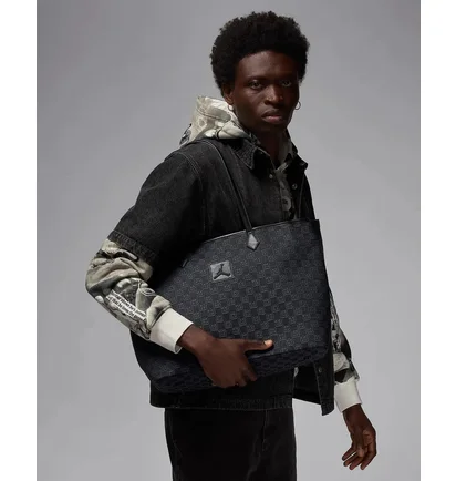 Сумка унисекс Air Jordan Monogram Tote Bag Black MA0896-KK2
