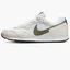 Кросівки чоловічі Nike Venture Runner White CK2944-101