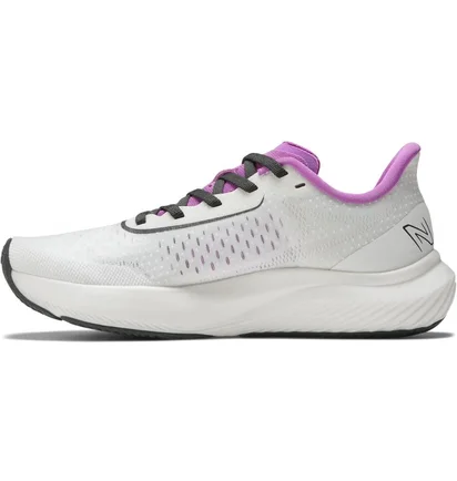 Кросівки жіночі New Balance Fuelcell Rebel V3 White WFCXCW3