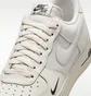 Кроссовки мужские Nike Air Force 1 07 Lv8 Beige IM6002-030
