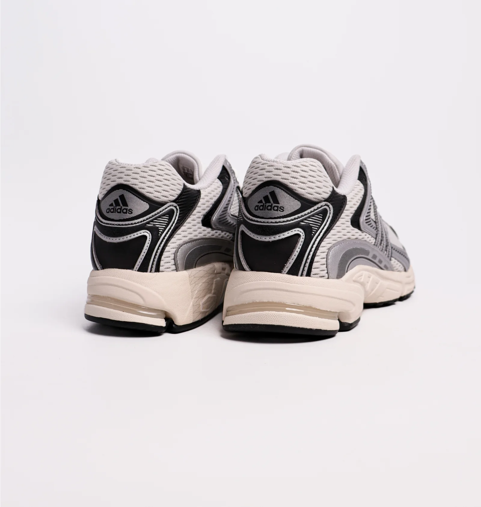 ᐉ Кросівки жіночі Adidas Response Cl White IG6226 - придбати в