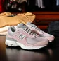 Кроссовки унисекс New Balance 2002R Pink M2002RFC