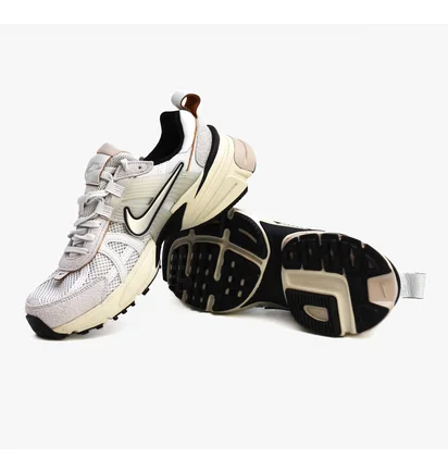 Кроссовки женские Nike V2K Runtekk Running Shoes Beige FN6703-002
