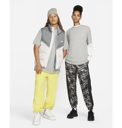Футболка женская Nike Womens T-Shirt Grey Dn5697-063