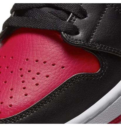 Кроссовки мужские Air Jordan 1 Mid Banned Black/Red 554724-074