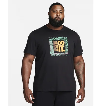 Футболка мужская Nike Sportswear T-Shirt Black FQ3772-010