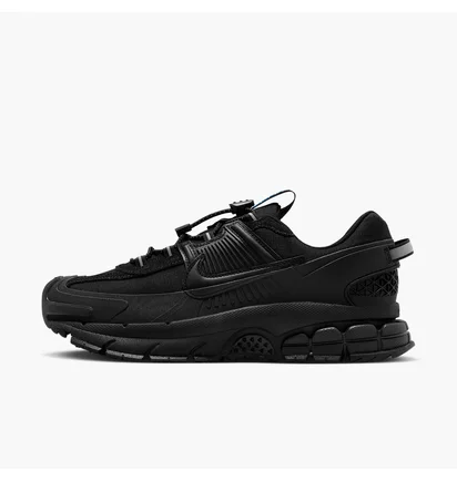 Кроссовки женские Nike Zoom Vomero Roam WomenS Winterized Shoes Black HQ2181-004