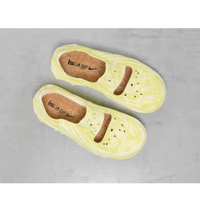 Тапочки мужские Nike Ispa Universal Women Yellow DM0886-102