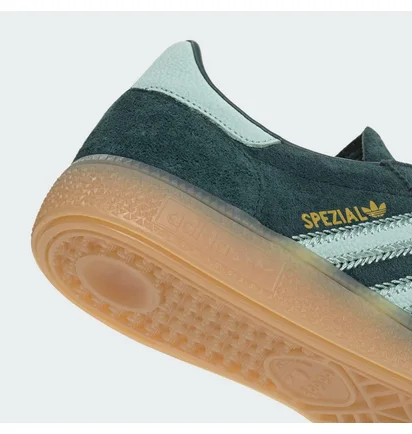 Кросівки жіночі Adidas Handball Spezial Green JR0847