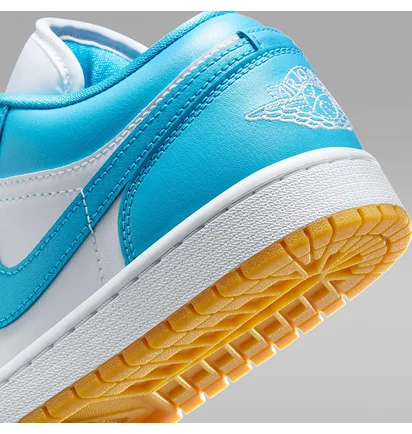 Кросівки жіночі Air Jordan 1 Low White/Blue DC0774-104