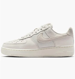 Кроссовки женские Nike Air Force 1 07 Beige IQ0275-030