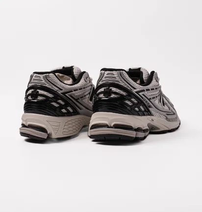 Кроссовки мужские New Balance 1906R Metallic M1906RER