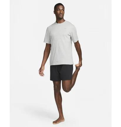 Футболка мужская Nike Dri-Fit Primary Grey Dv9831-097