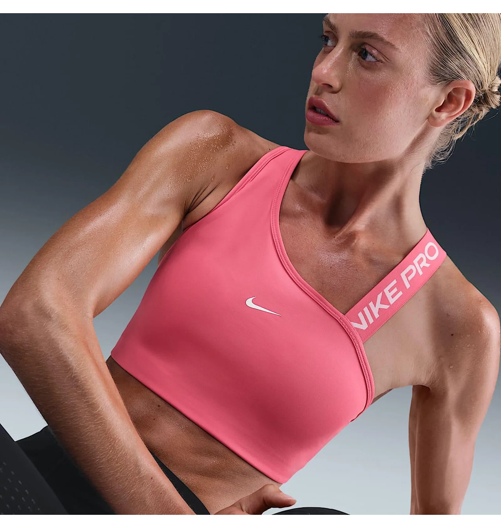 ᐉ Топ женский Nike Pro Swoosh Asymmetrical Red FV6526-629